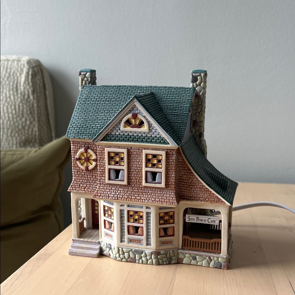 Department 56 Seasons Bay Side Porch Café Christmas Village Ceramic House